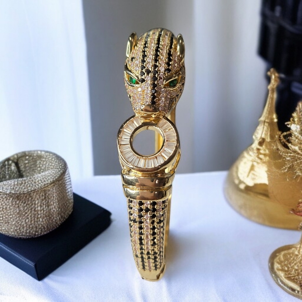 18k Gold Plated Chunky Leopard Panther Zircon Pave Crystal Doorknocker Bracelet - Picture 3 of 6